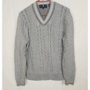 Hart Schaffner Marx grey cable knit v-neck sweater Size Medium Preppy Old Money